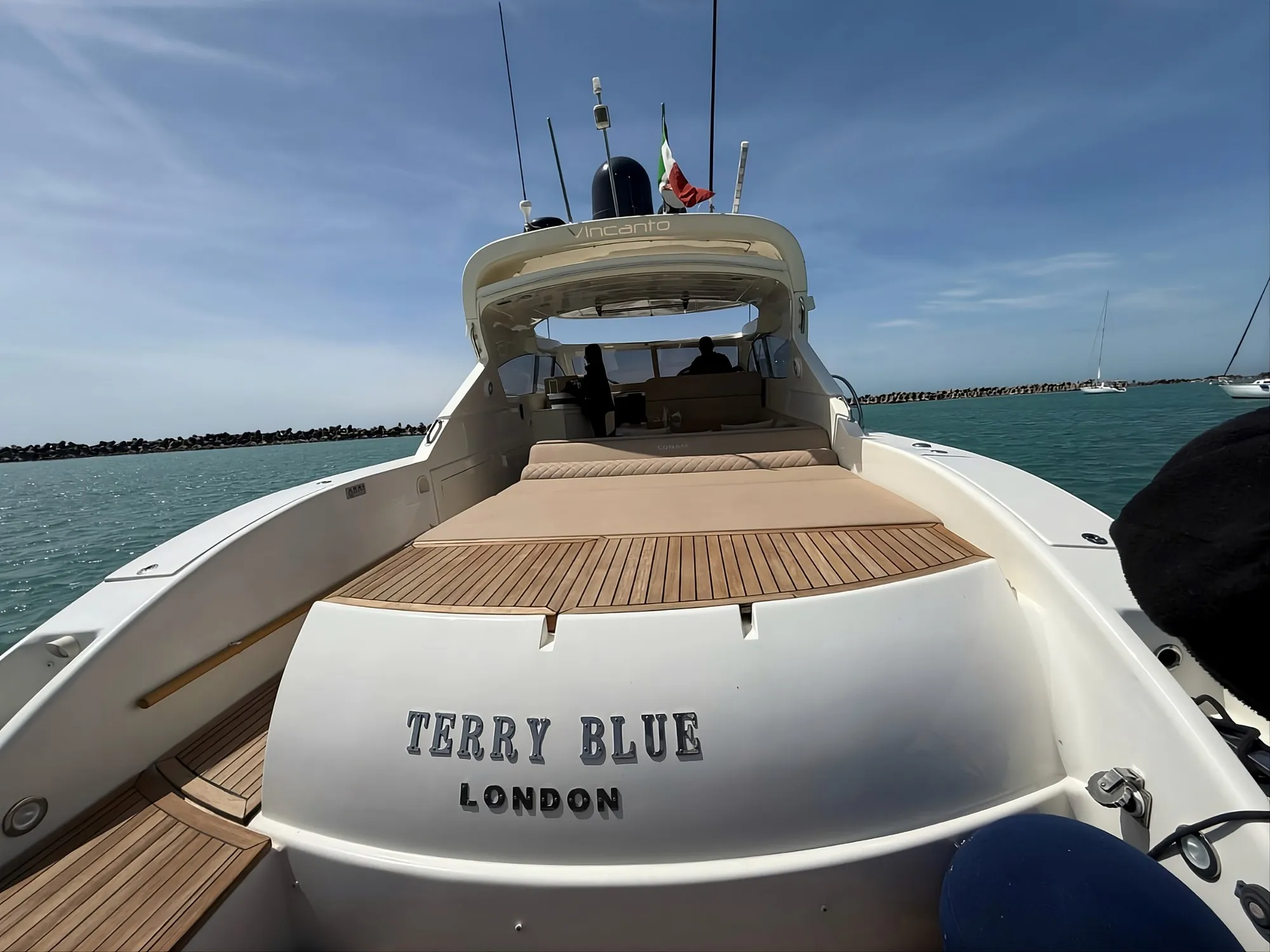 Conam 58S Terry Blue — yacht photo 8
