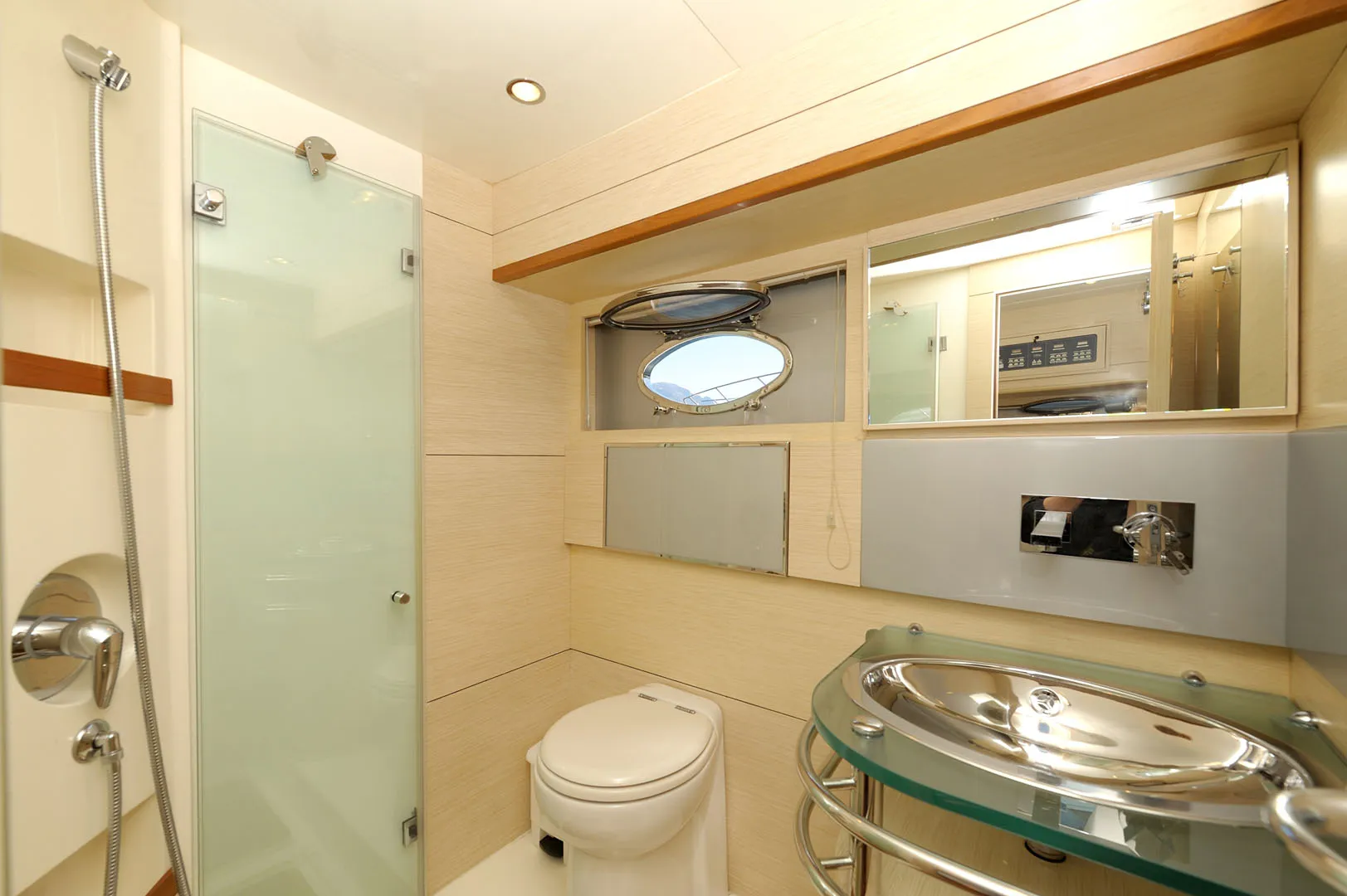 Conam 58S Terry Blue — yacht photo 13