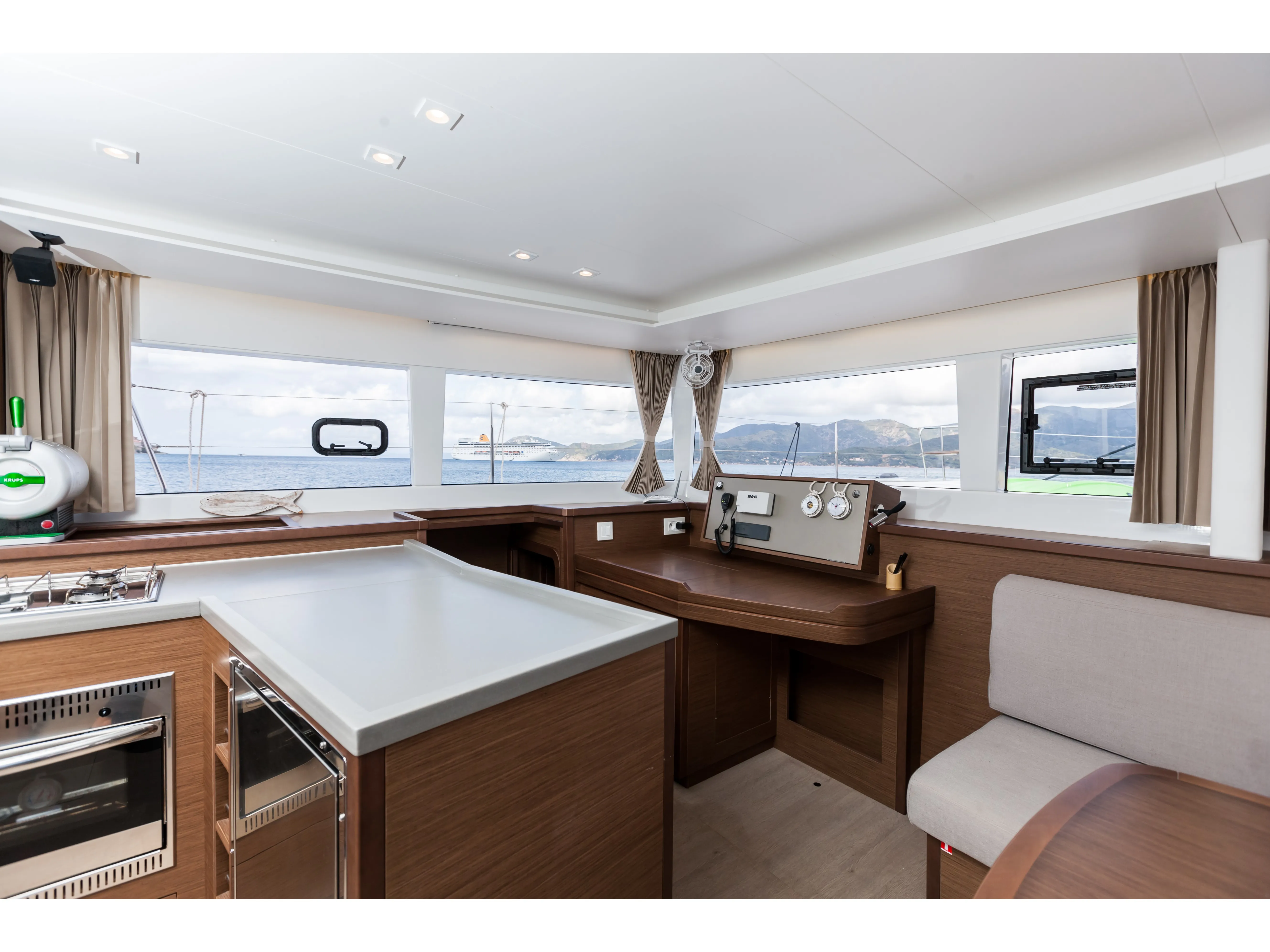 Lagoon 450 Fly Harael — yacht photo 7