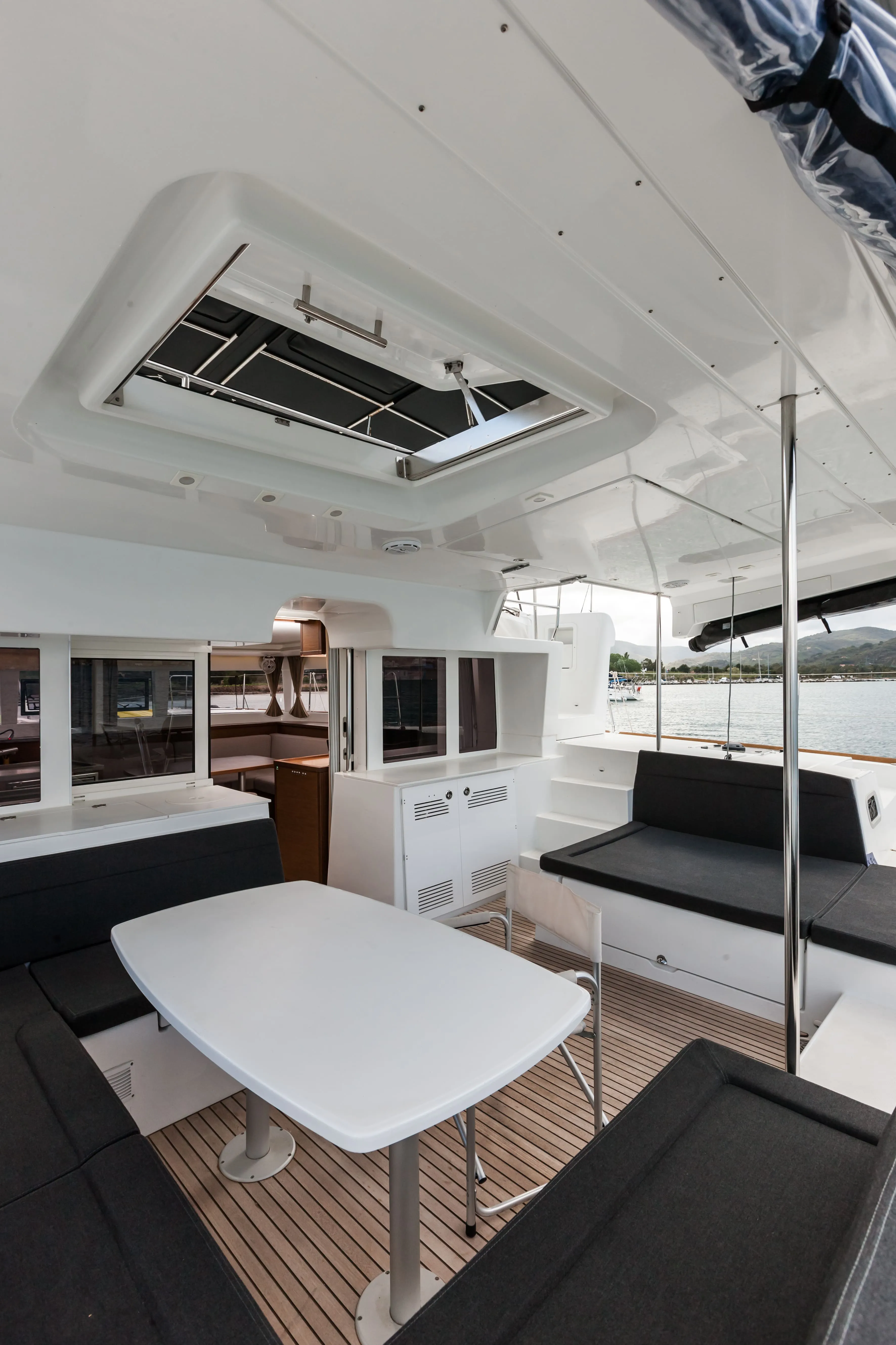 Lagoon 450 Fly Harael — yacht photo 29