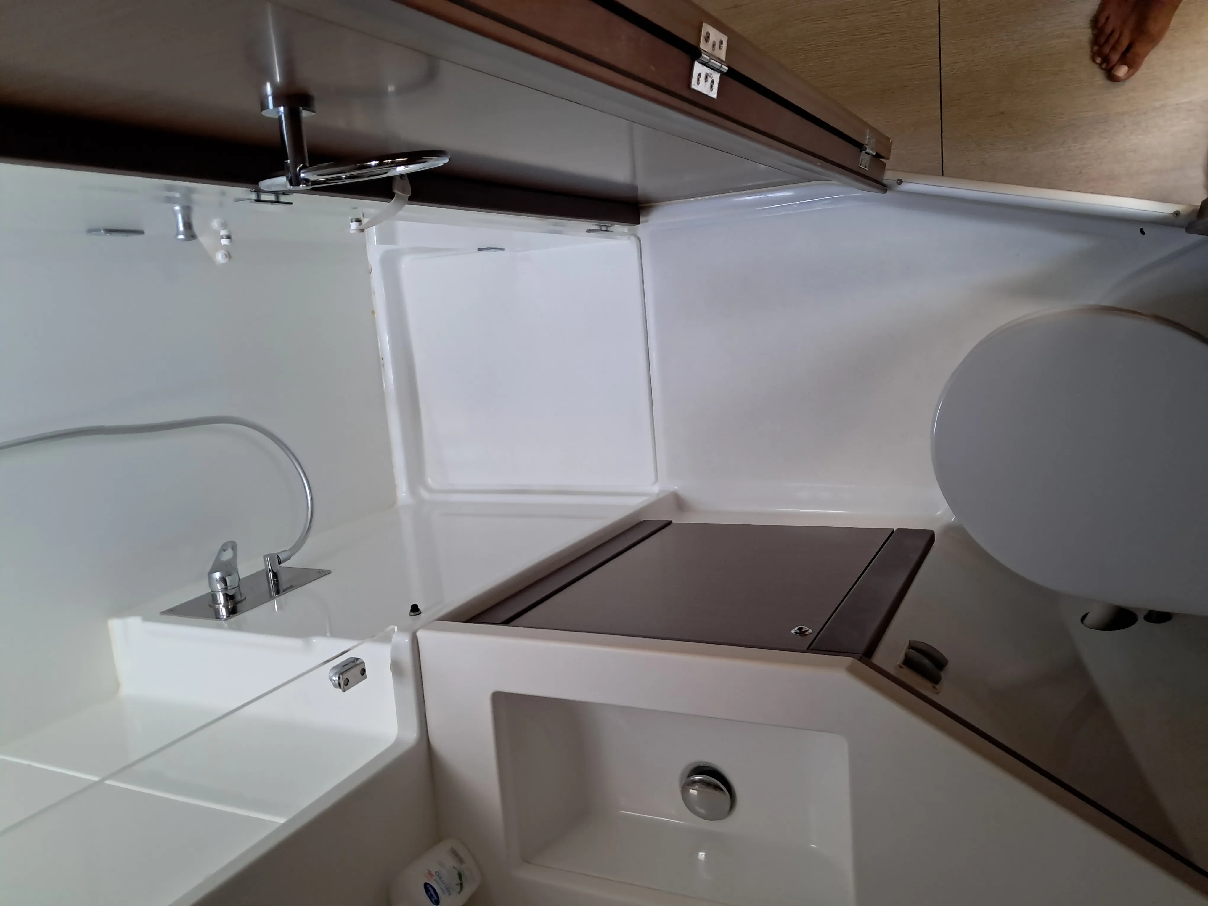 Lagoon 450 Fly Harael — yacht photo 3