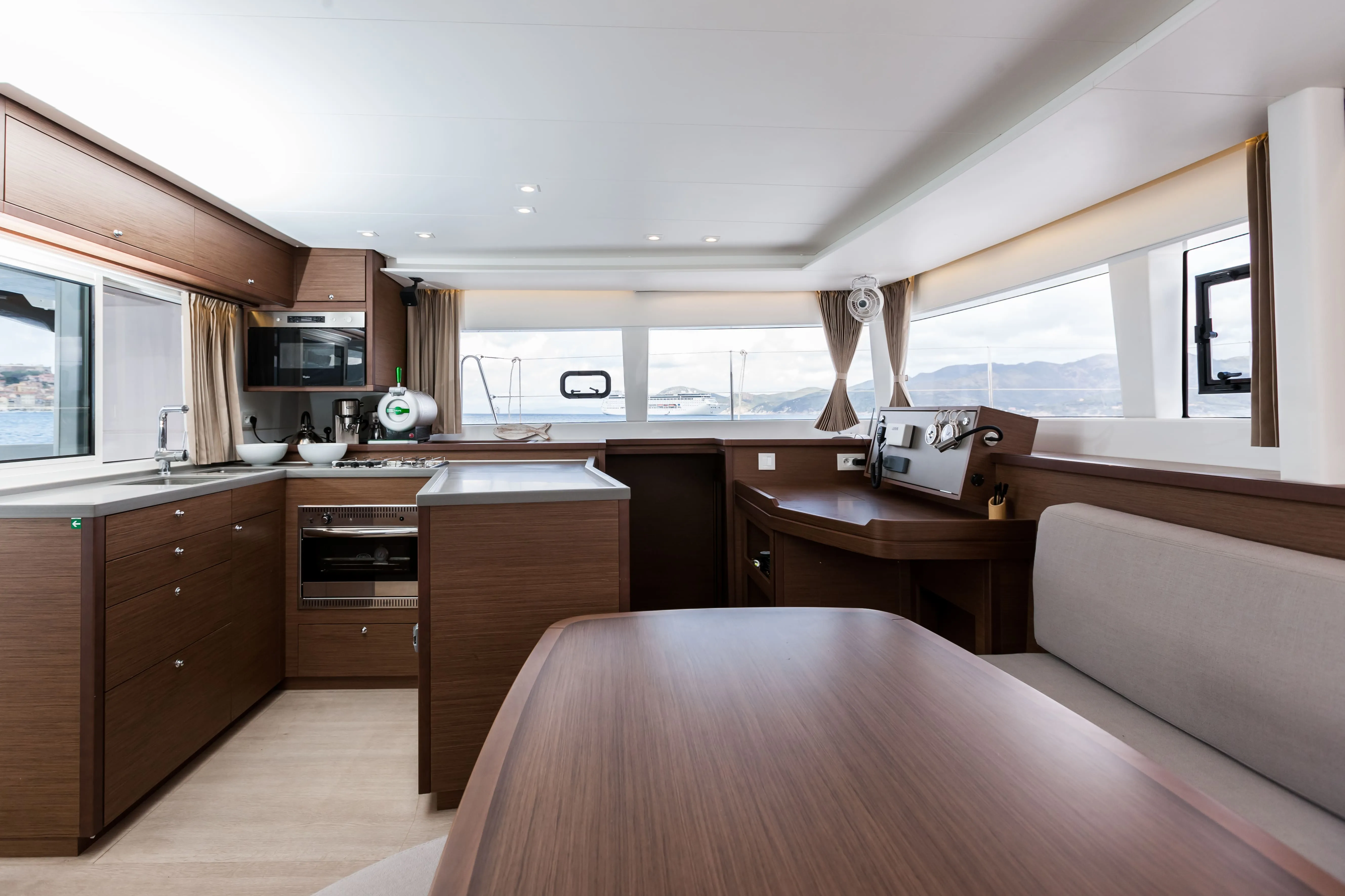 Lagoon 450 Fly Harael — yacht photo 31