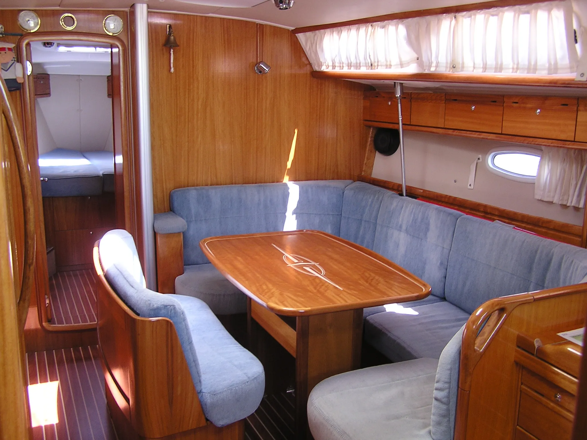 Bavaria 40 Cruiser — фотография яхты 7