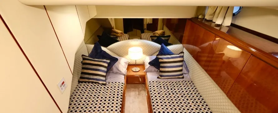 Fairline Squadron 55 Premium — yacht photo 6