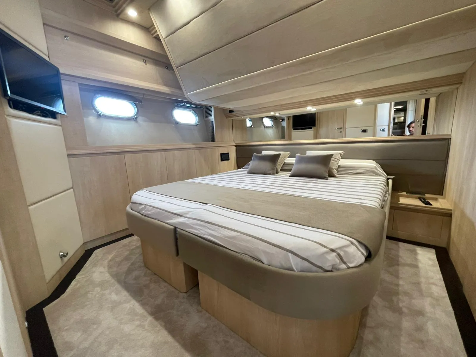 Sarnico 65 Premium — yacht photo 9