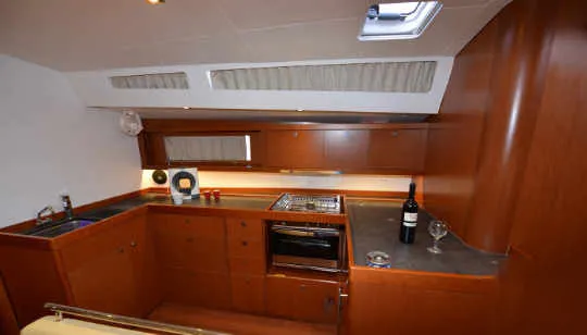 Oceanis 48 Pherousa — фотография яхты 6