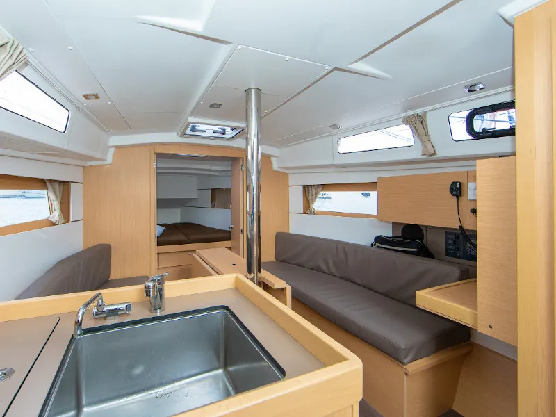 Oceanis 35.1 Stephanie — foto dello yacht n. 2