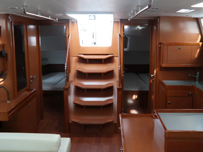 Oceanis 55 Dreamer — yacht photo 3