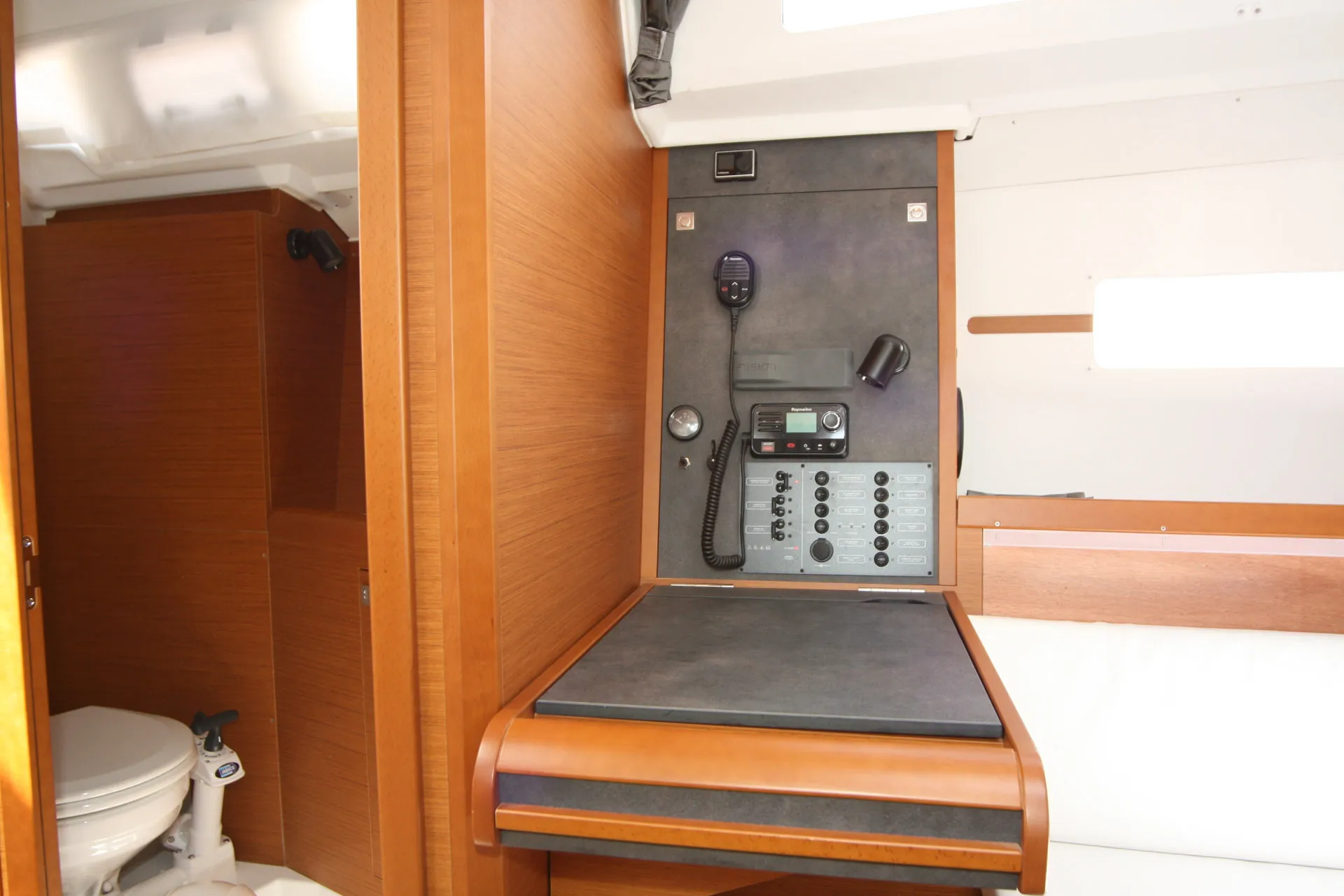 Sun Odyssey 349 Marie — фотография яхты 16