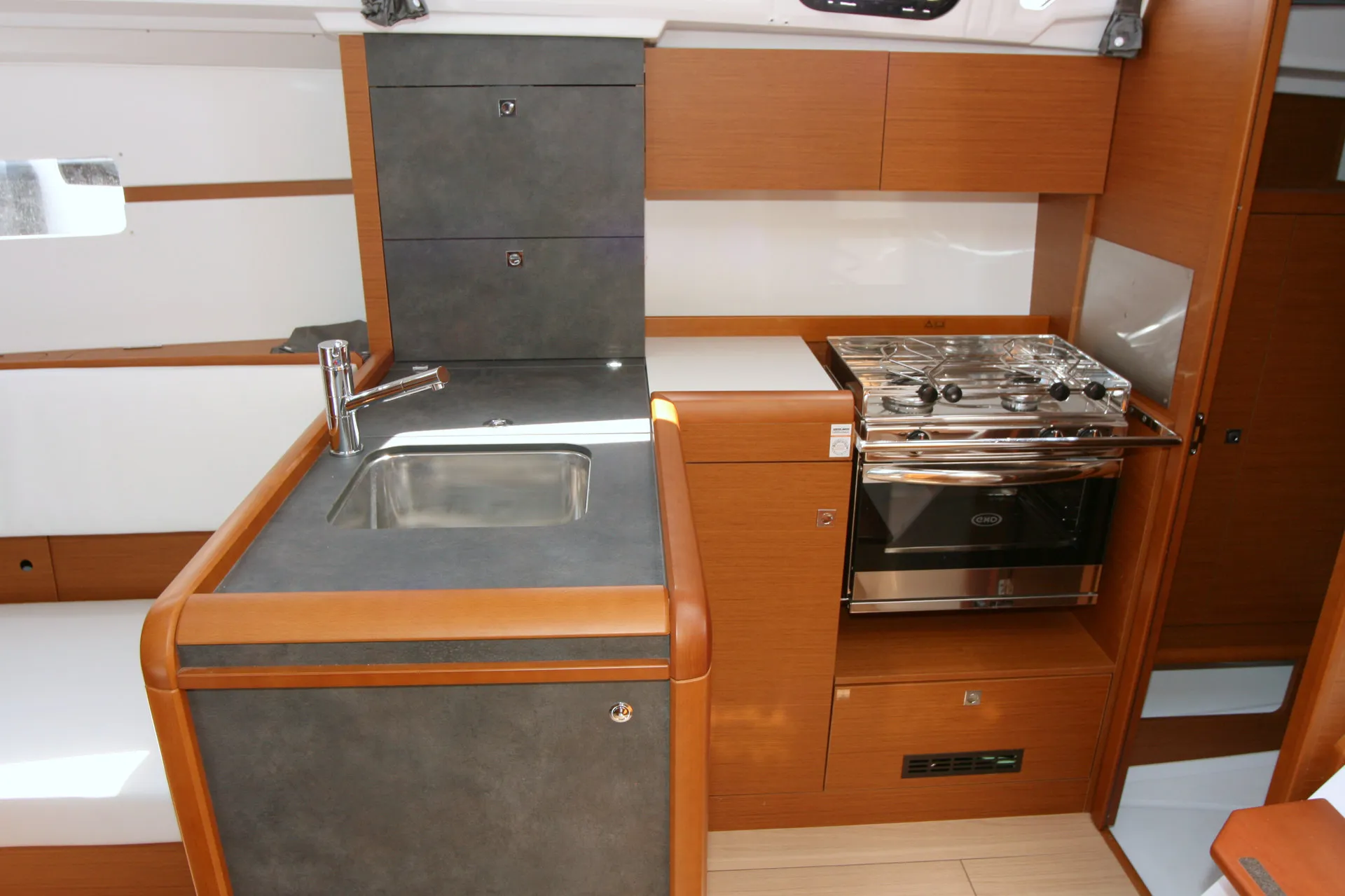 Sun Odyssey 349 Marie — фотография яхты 3