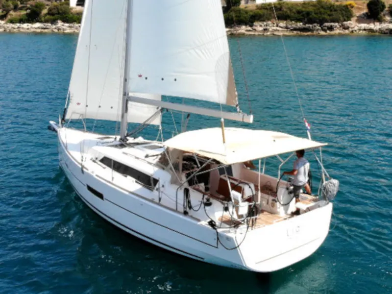 Dufour 382 Grand Large Lia — фотография яхты 12
