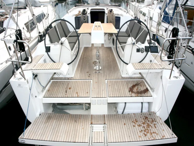 Dufour 382 Grand Large Lia — фотография яхты 16