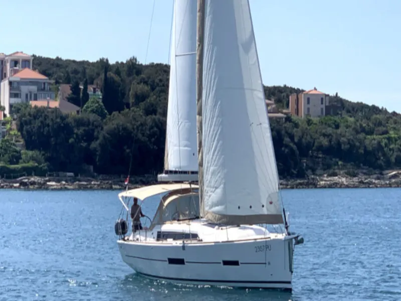 Dufour 382 Grand Large Lia — фотография яхты 8