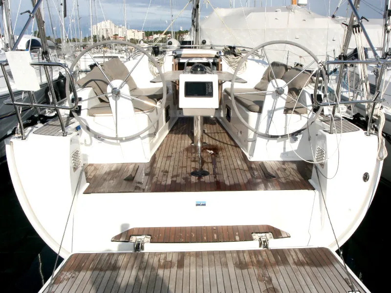 Bavaria Cruiser 37 Bibi — фотография яхты 14