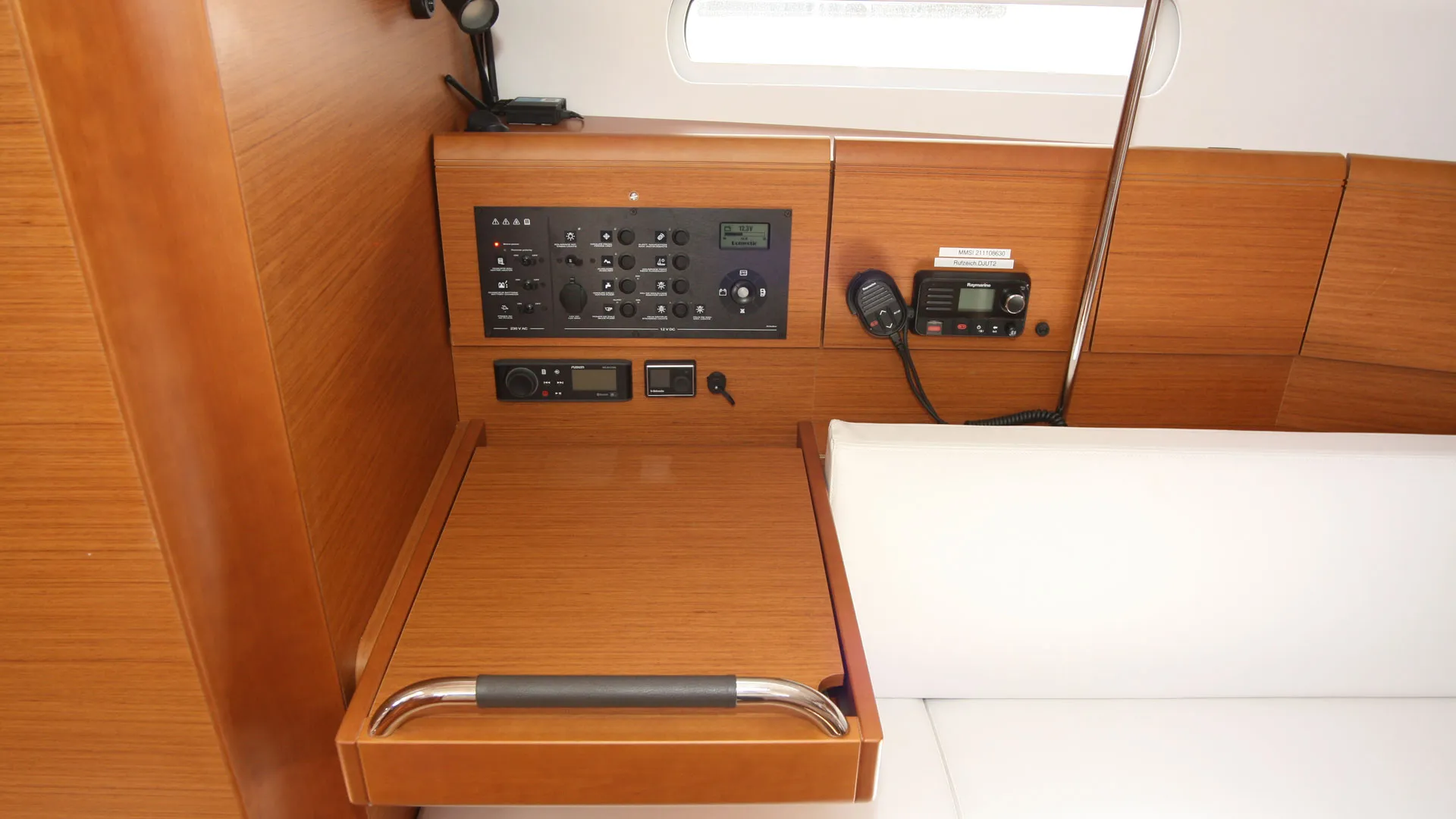 Sun Odyssey 389 Tina — фотография яхты 8