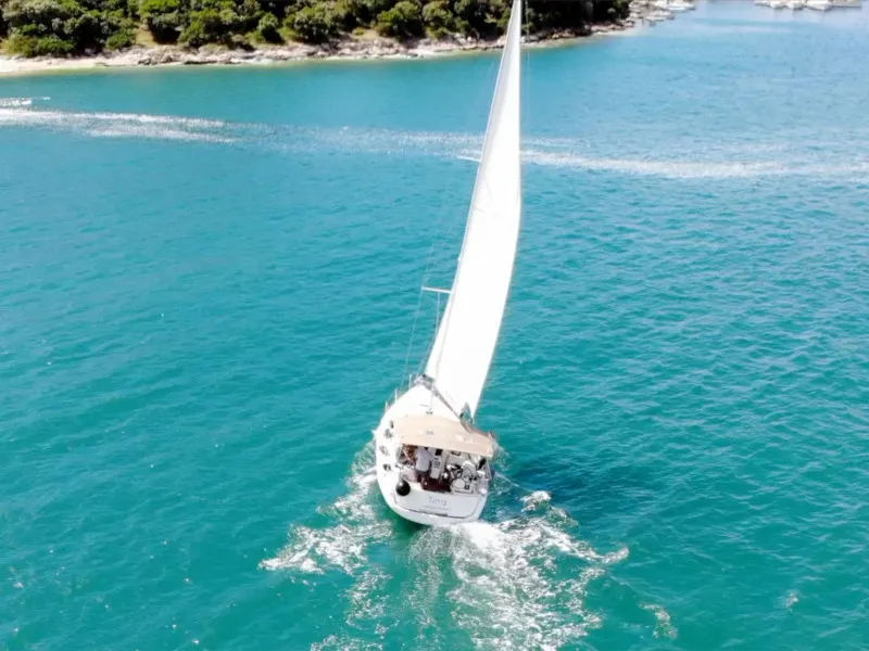 Sun Odyssey 389 Tina — фотография яхты 7
