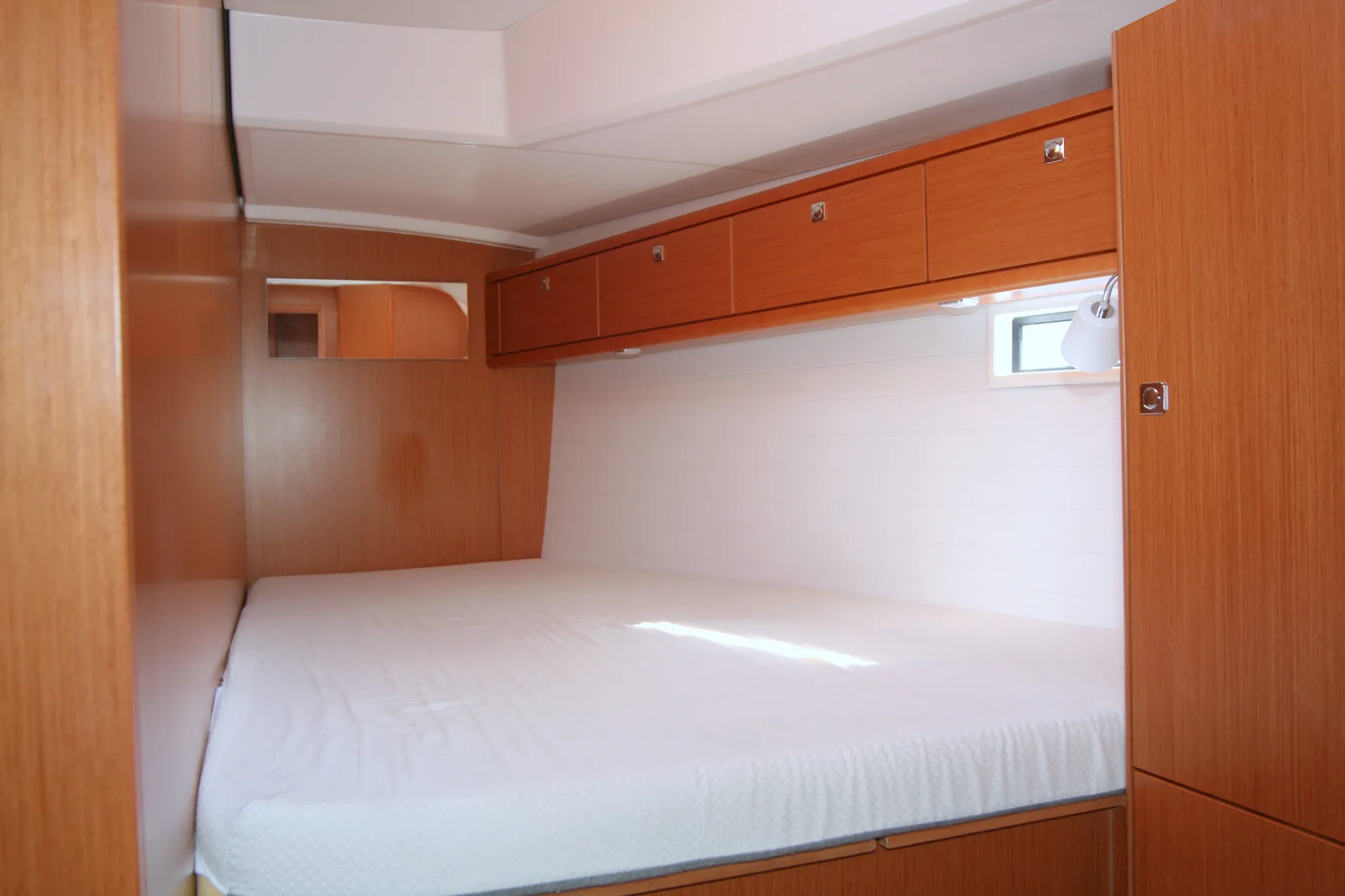 Bavaria Cruiser 46 Beef — фотография яхты 18