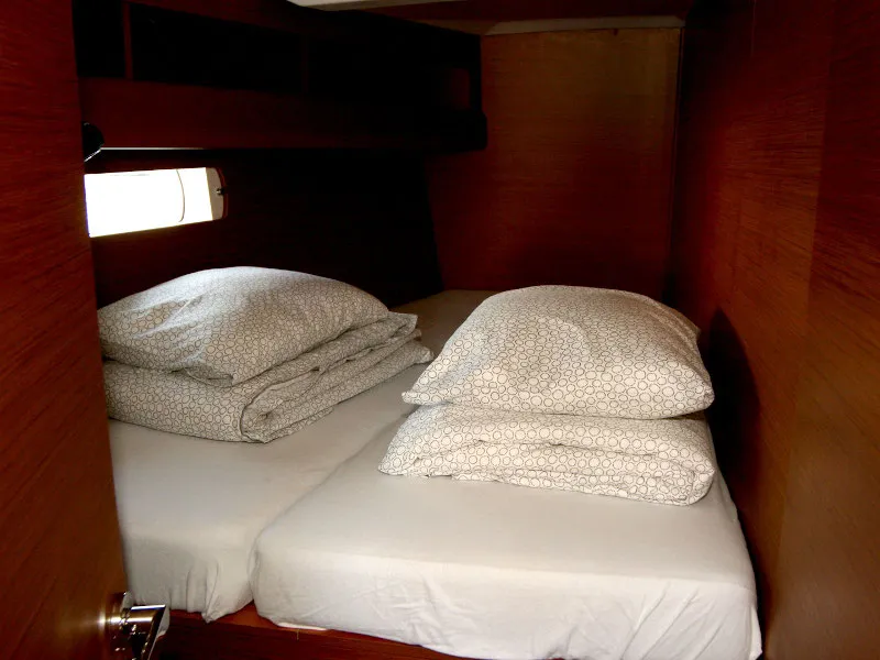 Sun Odyssey 479 Vencel — фотография яхты 5