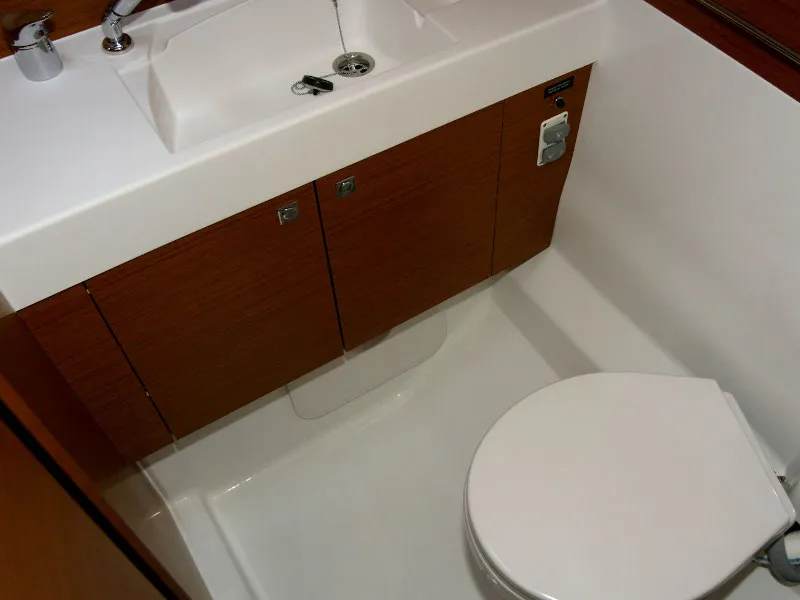 Sun Odyssey 479 Vencel — фотография яхты 10
