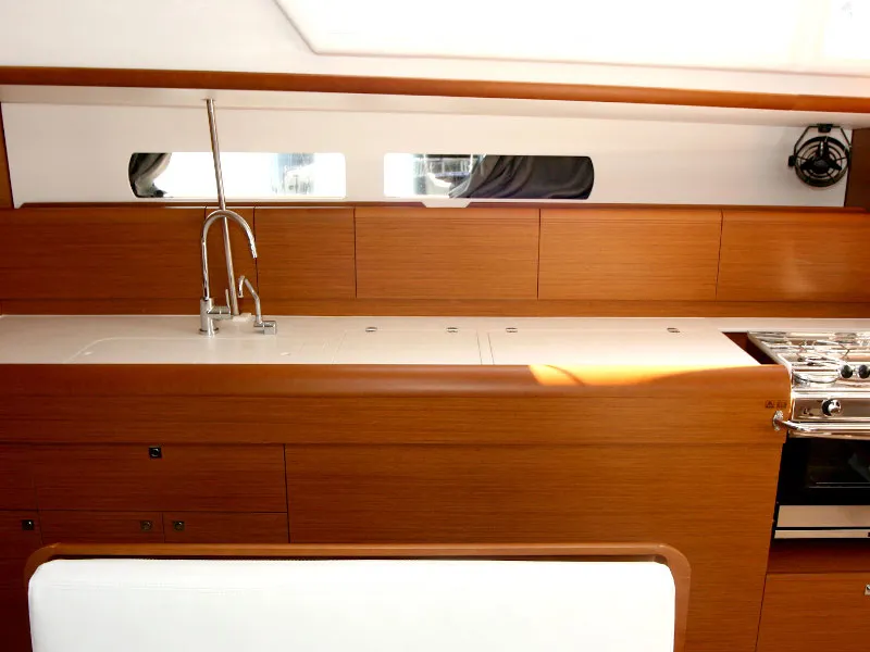 Sun Odyssey 479 Vencel — фотография яхты 7