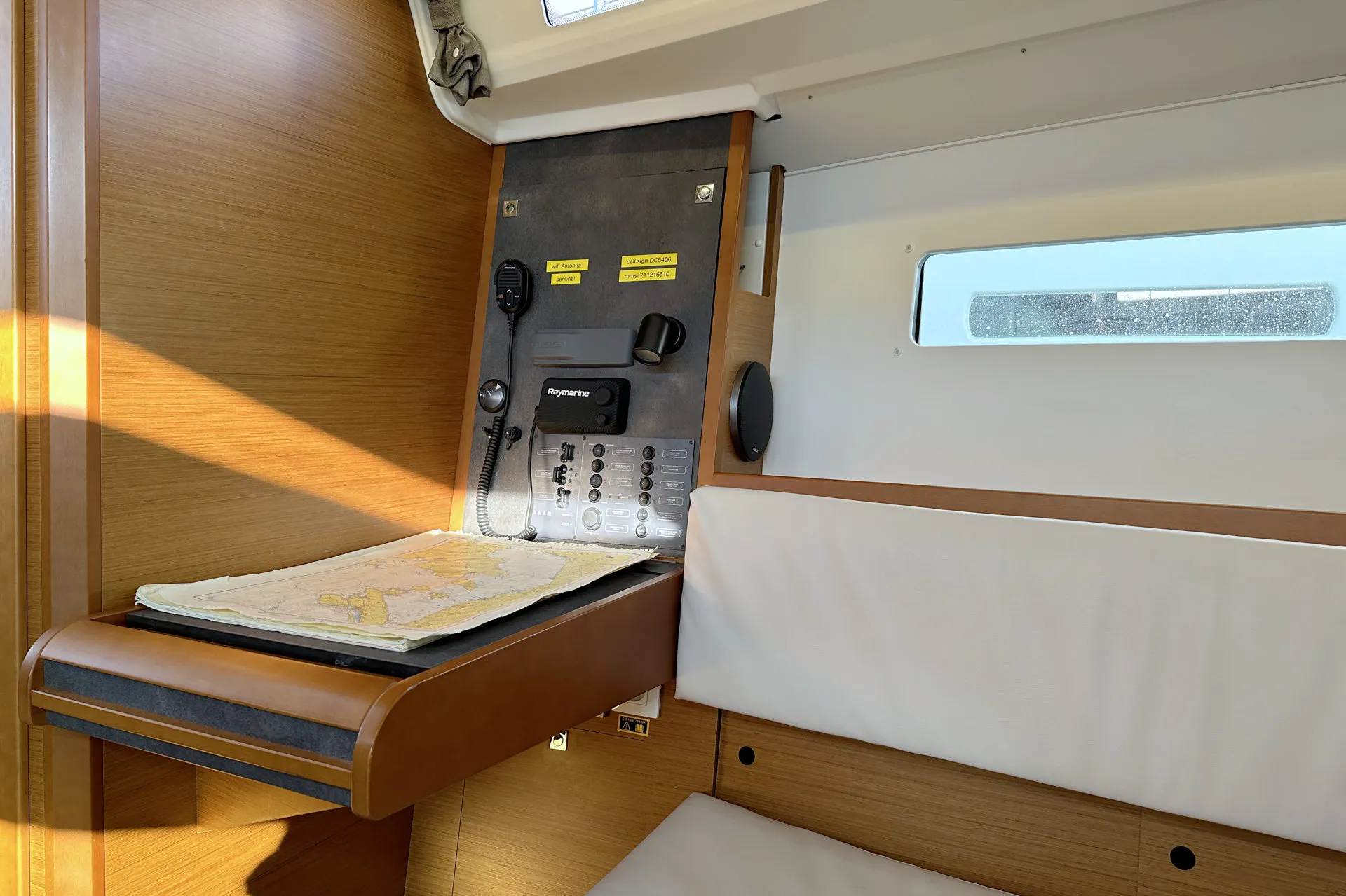 Sun Odyssey 349 Antonija — фотография яхты 17