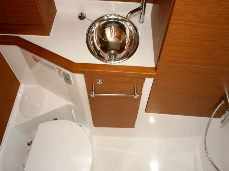 Sun Odyssey 389 Sissi — фотография яхты 16
