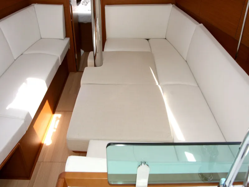 Sun Odyssey 389 Sissi — фотография яхты 12
