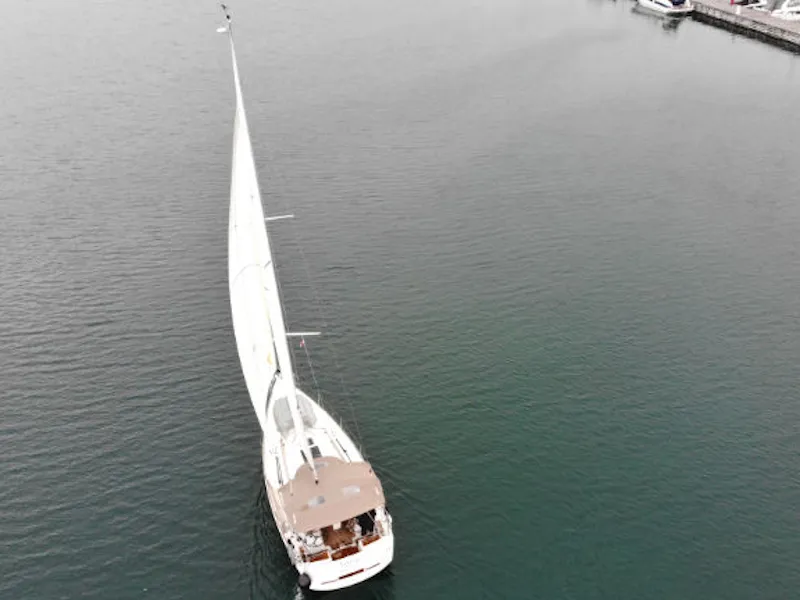 Sun Odyssey 389 Tara — фотография яхты 9