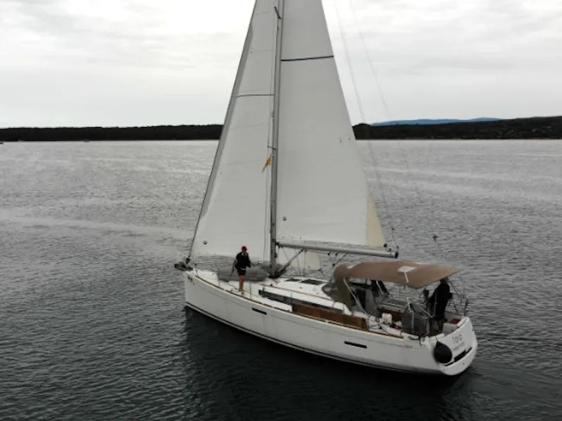 Sun Odyssey 389 Tara — фотография яхты 2