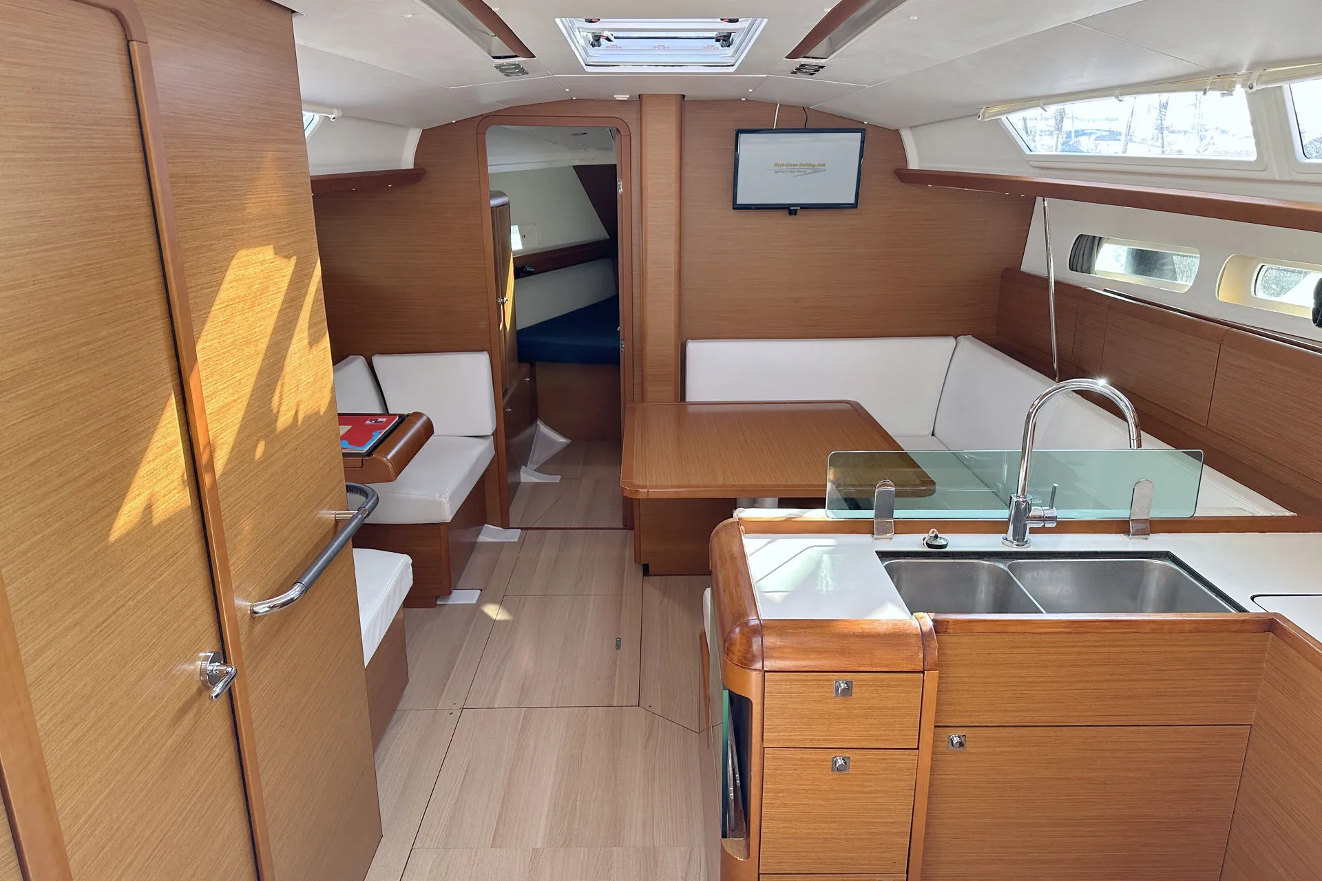Sun Odyssey 419 Happy Welcome — yacht photo 23