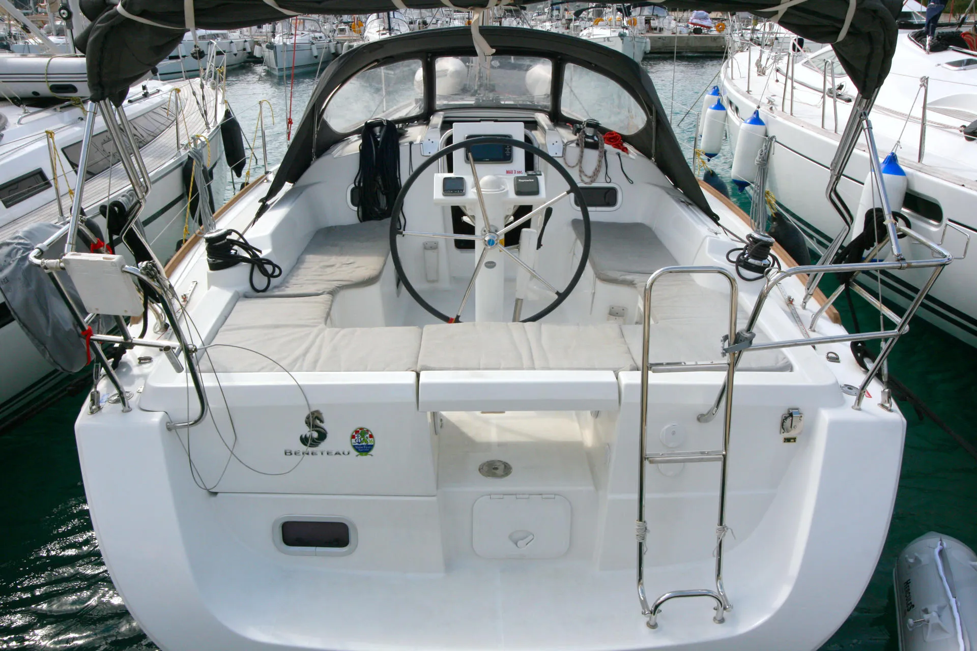 Oceanis 34 LL Skyhawk — фотография яхты 2