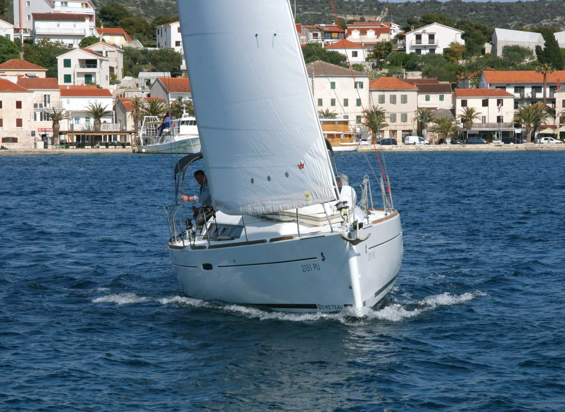 Oceanis 34 LL Skyhawk — фотография яхты 10