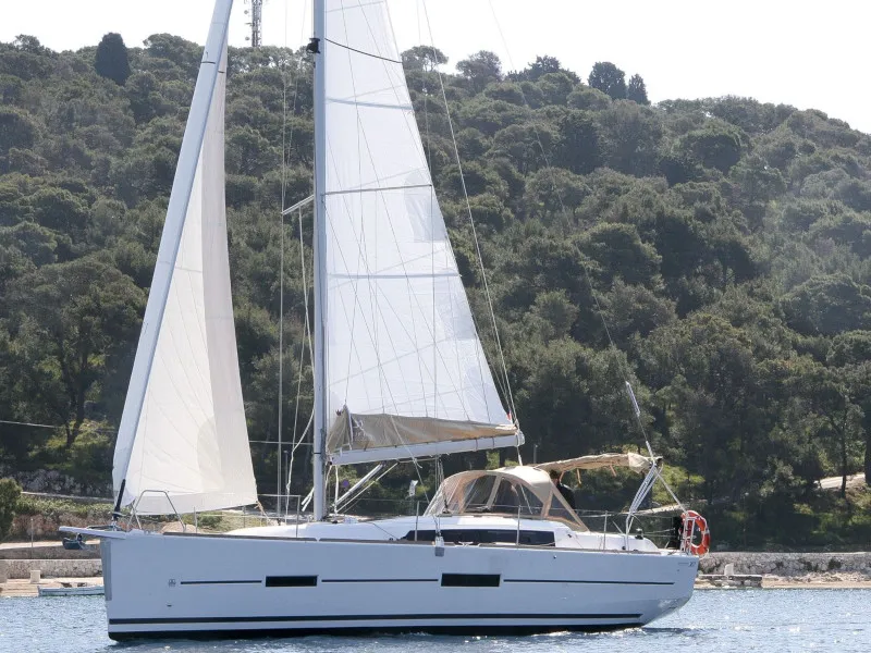 Dufour Yachts Dufour 382 Grand Large Henry — foto dello yacht n. 1