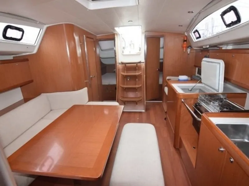 Oceanis 40 ANASSA — фотография яхты 2