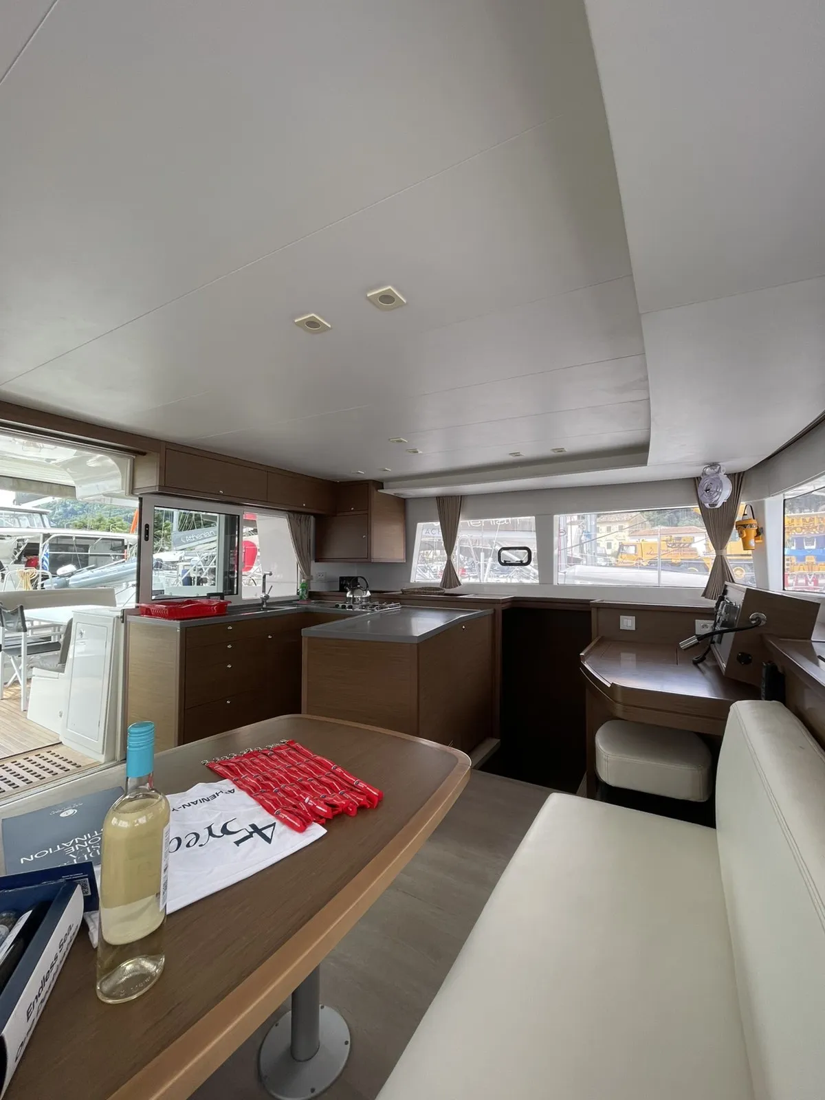 Lagoon 450 Fly AMARE I — Yachtfoto 21