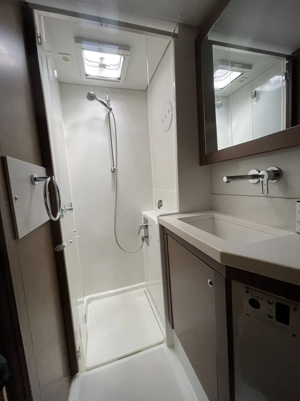 Lagoon 450 Fly AMARE I — Yachtfoto 15