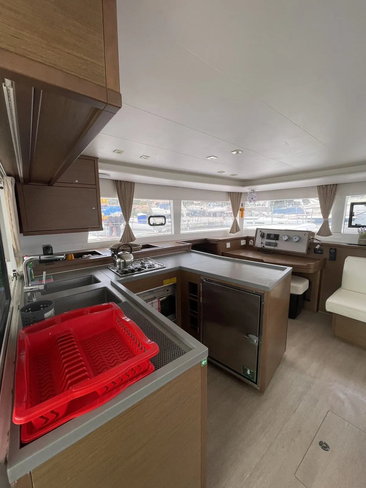 Lagoon 450 Fly AMARE I — Yachtfoto 23