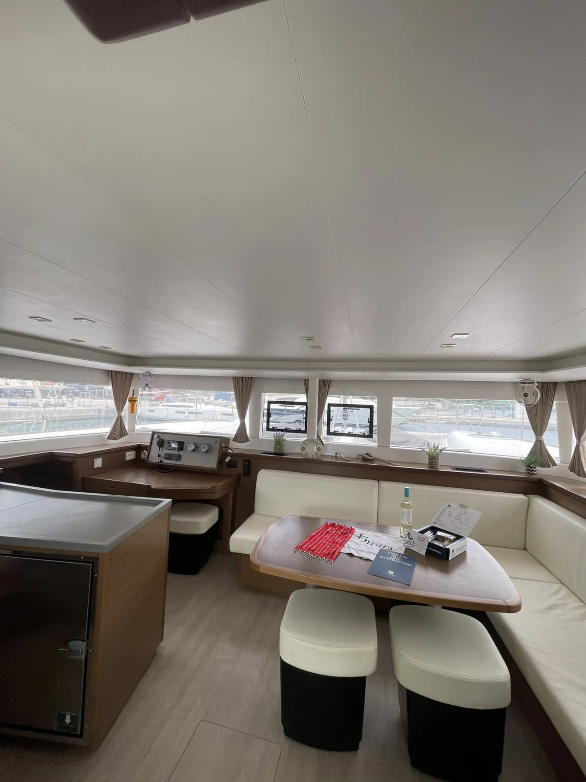 Lagoon 450 Fly AMARE I — Yachtfoto 20