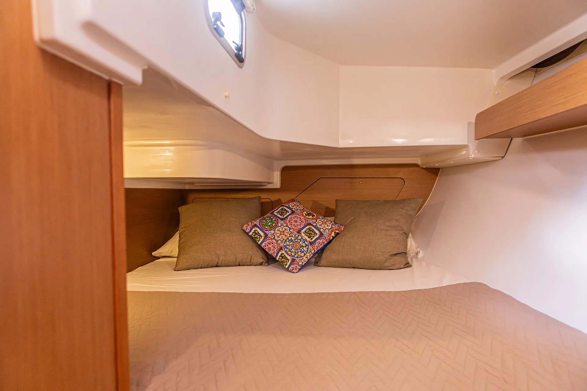 Sun Odyssey 319 Hija del Viento — yacht photo 2