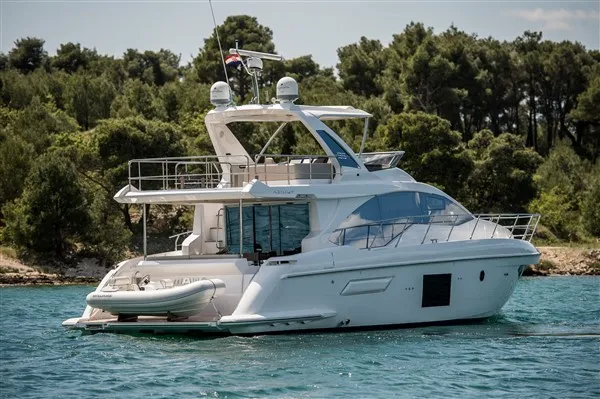 Azimut 55 MAWI — yacht photo 29