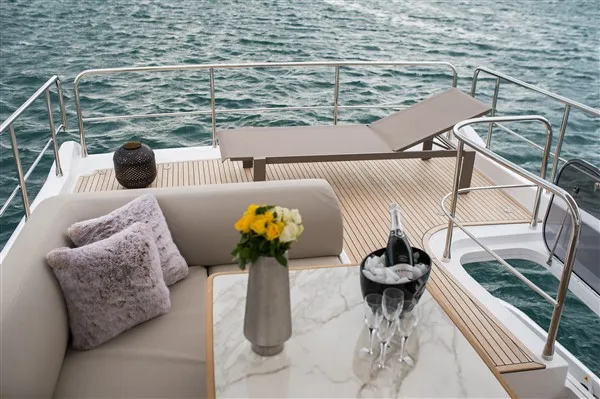 Azimut 55 MAWI — yacht photo 36