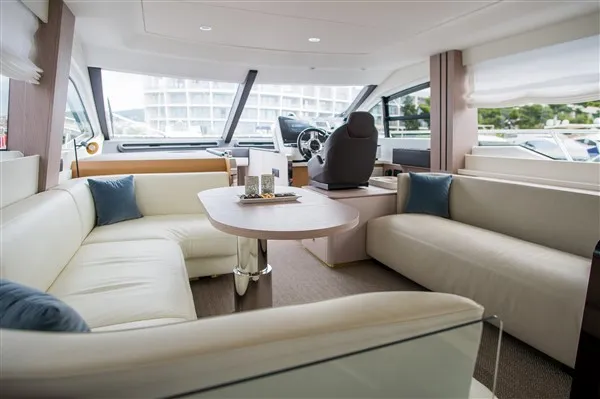 Azimut 55 MAWI — yacht photo 4