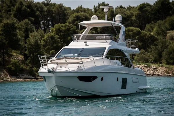 Azimut 55 MAWI — yacht photo 35