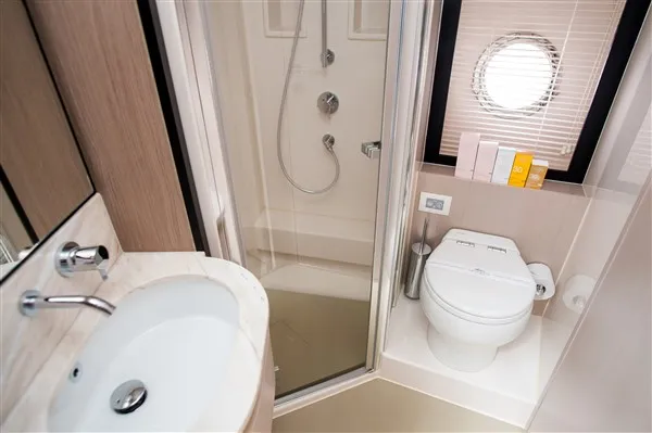 Azimut 55 MAWI — yacht photo 11