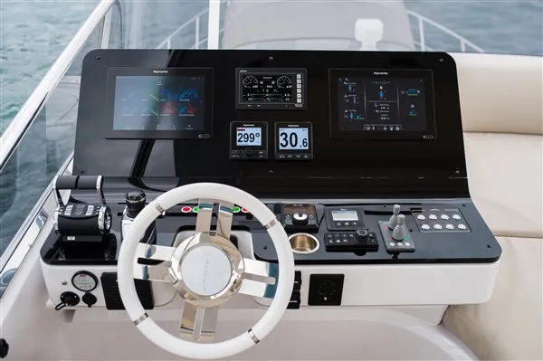 Azimut 55 MAWI — yacht photo 43