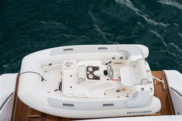 Azimut 55 MAWI — yacht photo 19