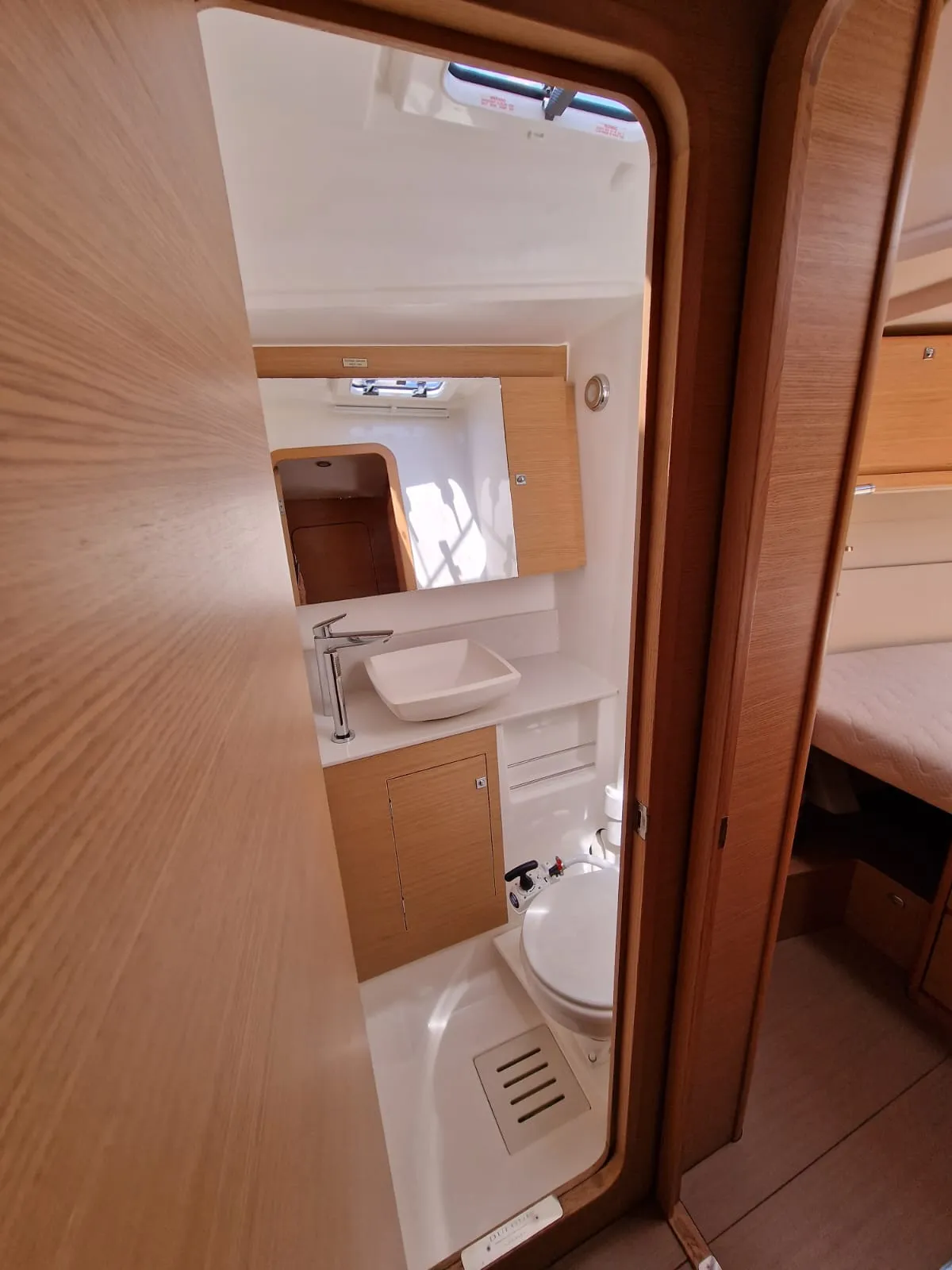 Dufour 520 Grand Large Sirius — yacht photo 7