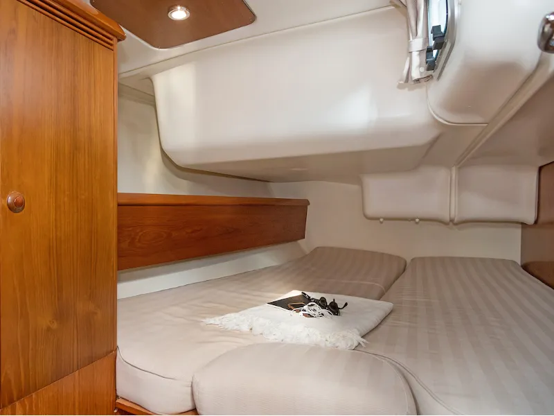 Sun Odyssey 43 Frine — fotografia jachty 4
