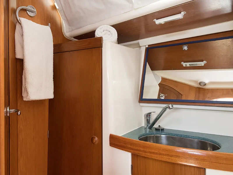 Sun Odyssey 43 Frine — fotografia jachty 6