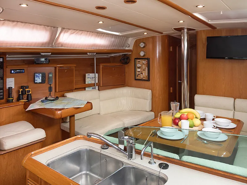 Sun Odyssey 43 Frine — fotografia jachty 7